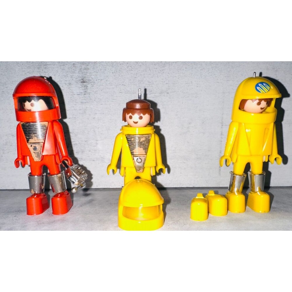 Vintage Playmobil 1974 Spaceman Astronauts Red Yellow Geobra